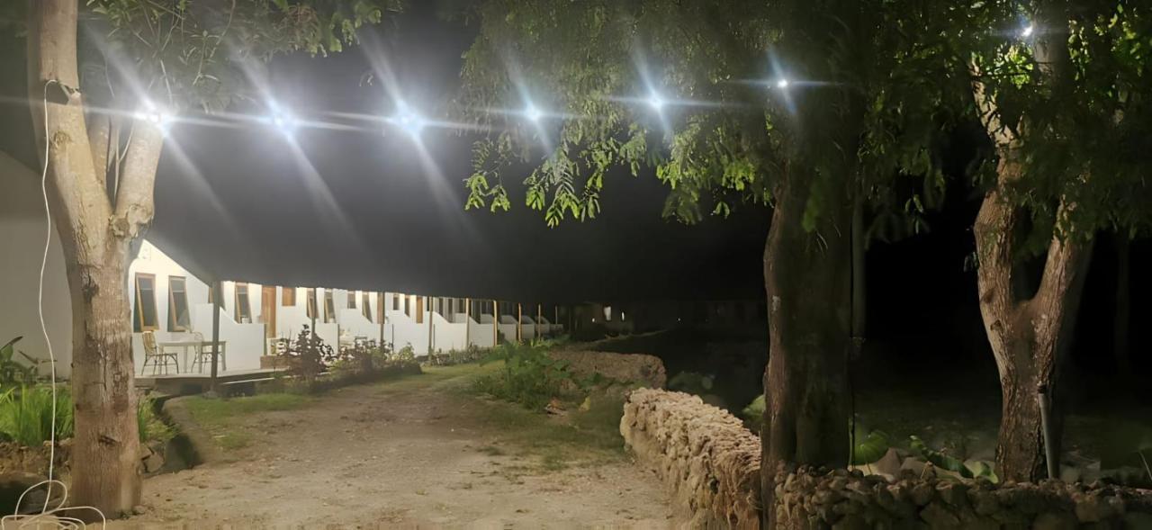 The Village Rua Beach Homestay Екстериор снимка