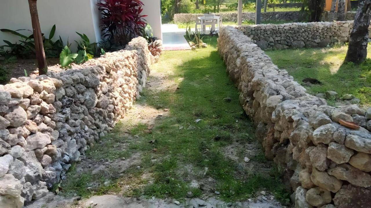 The Village Rua Beach Homestay Екстериор снимка