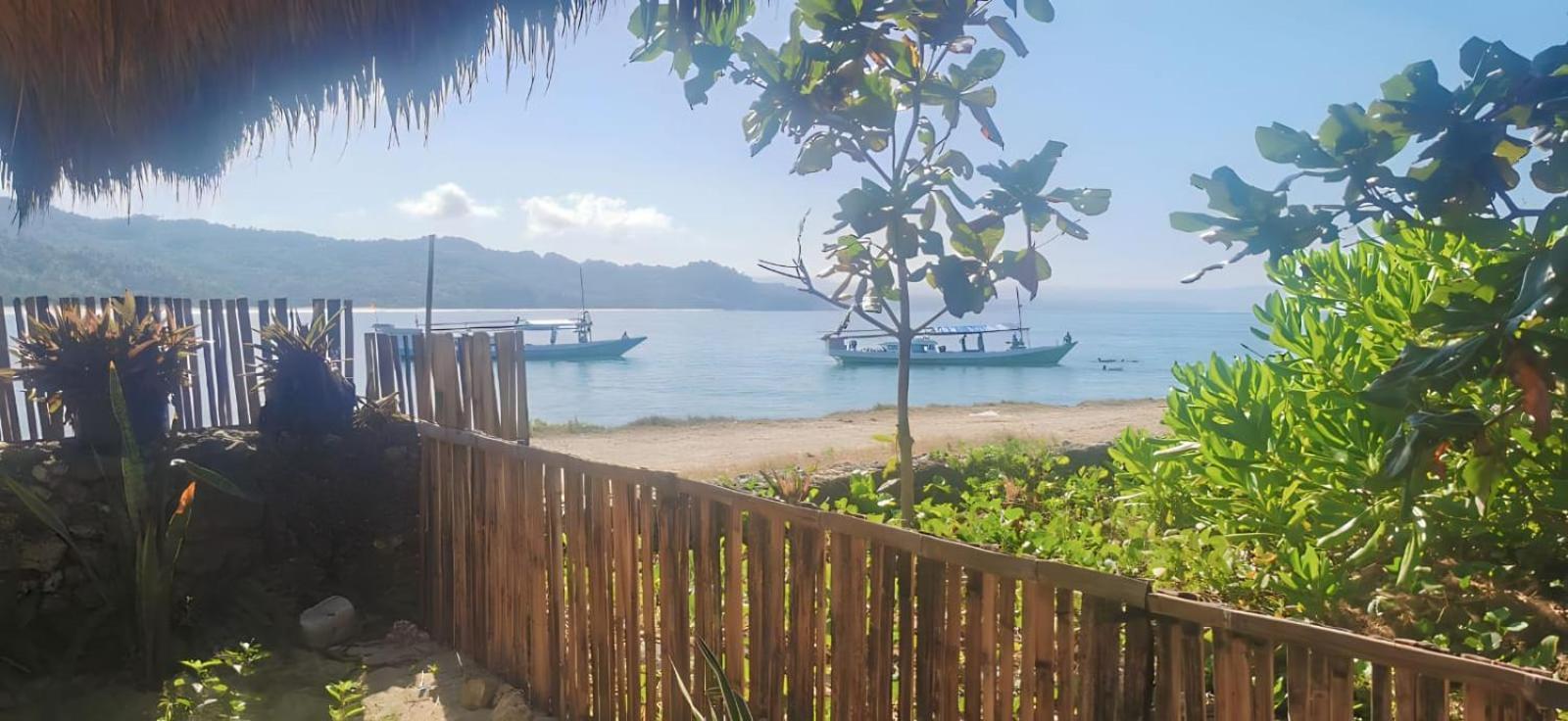 The Village Rua Beach Homestay Екстериор снимка