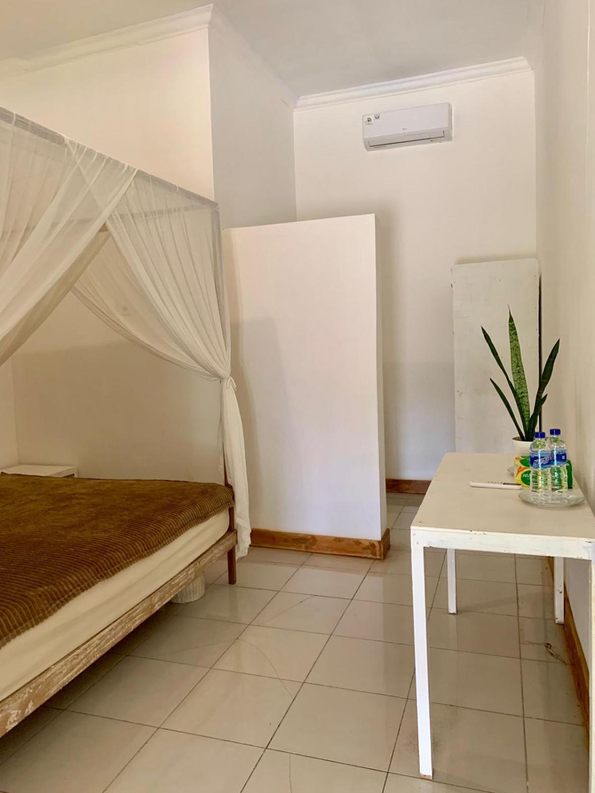 The Village Rua Beach Homestay Екстериор снимка